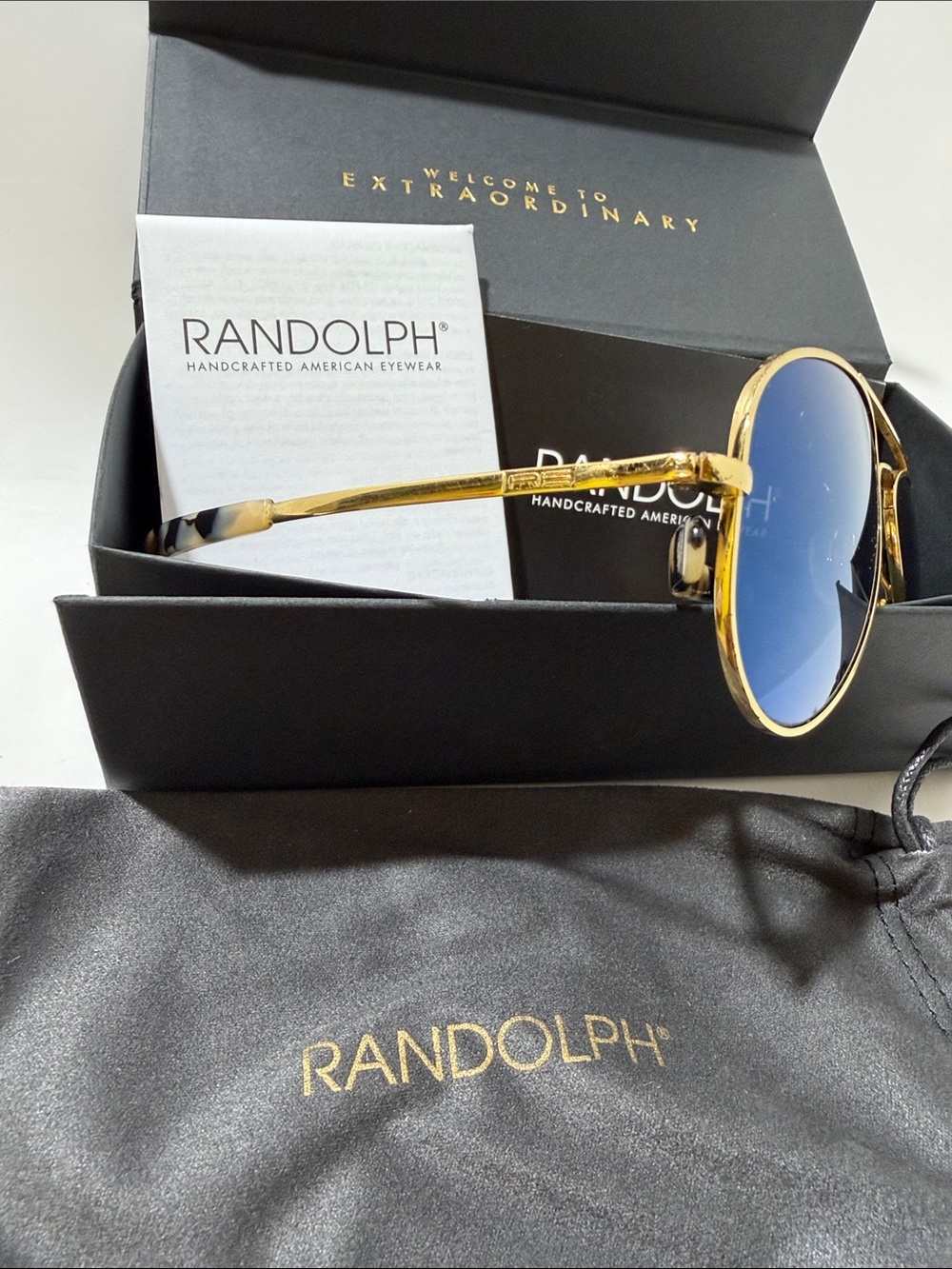 Men’s Gold Frame Blue Lens Aviator Sunglasses - Picture 4 of 5